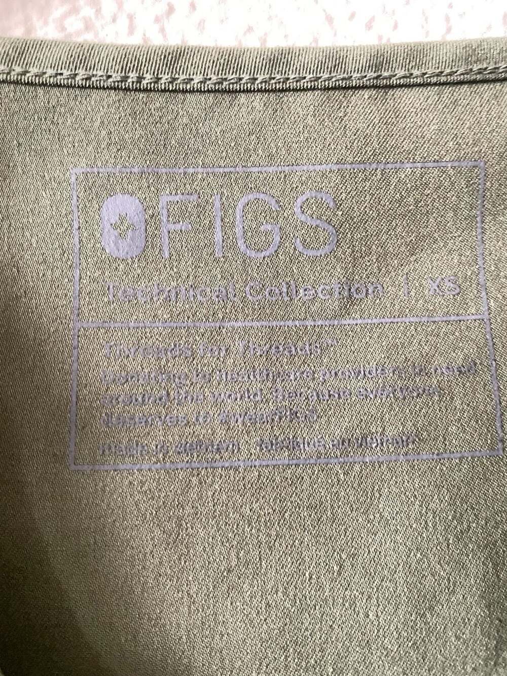 Figs Casma Three-Pocket Scrub Top Olive Green Women's XS - Picture 5 of 6